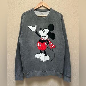 Disney Mickey Mouse Women’s Gray Sweater Size XL